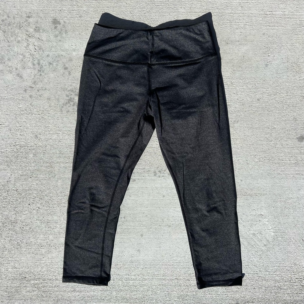 LuluLemon Wunder Under Crop High Rise-Size 4 Black